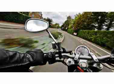 Настройка зеркал на мотоцикле: 4 важных момента