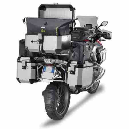 фото 3 Мотокофри, сумки для мотоциклів Сумка в кофр центральний Givi Monokey Trekker Outback 58L Black